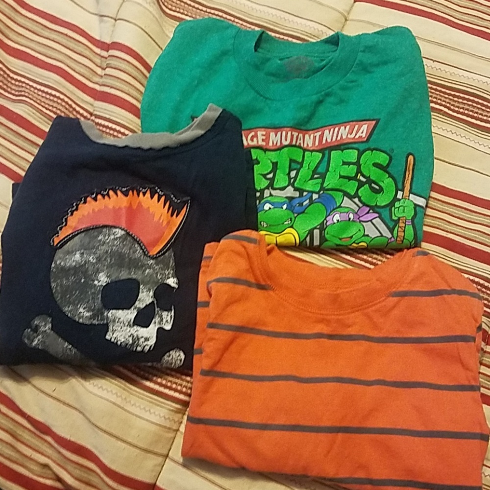 3 long sleeve tees